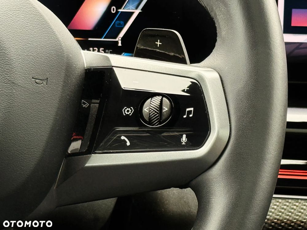 BMW Seria 5 520d xDrive - 23