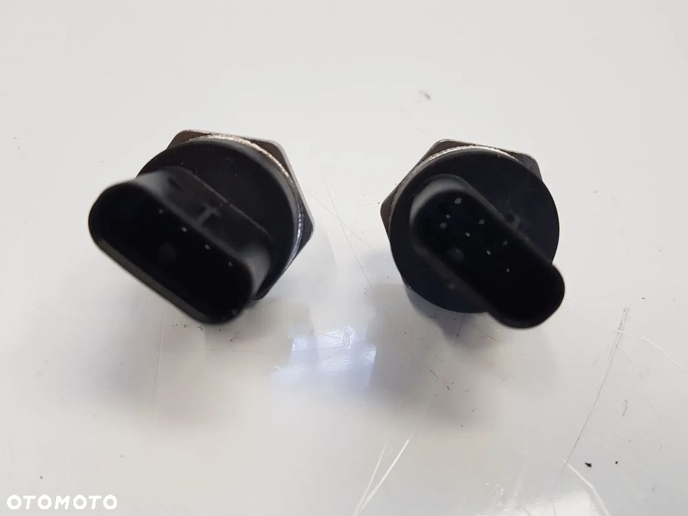 Czujnik ciśnienia paliwa Mercedes 4.0 V8 BiTurbo C63 AMG M177980 W176 W172 W204 W246 W177 W190 X290 W205 S205 W222 W213 - 4