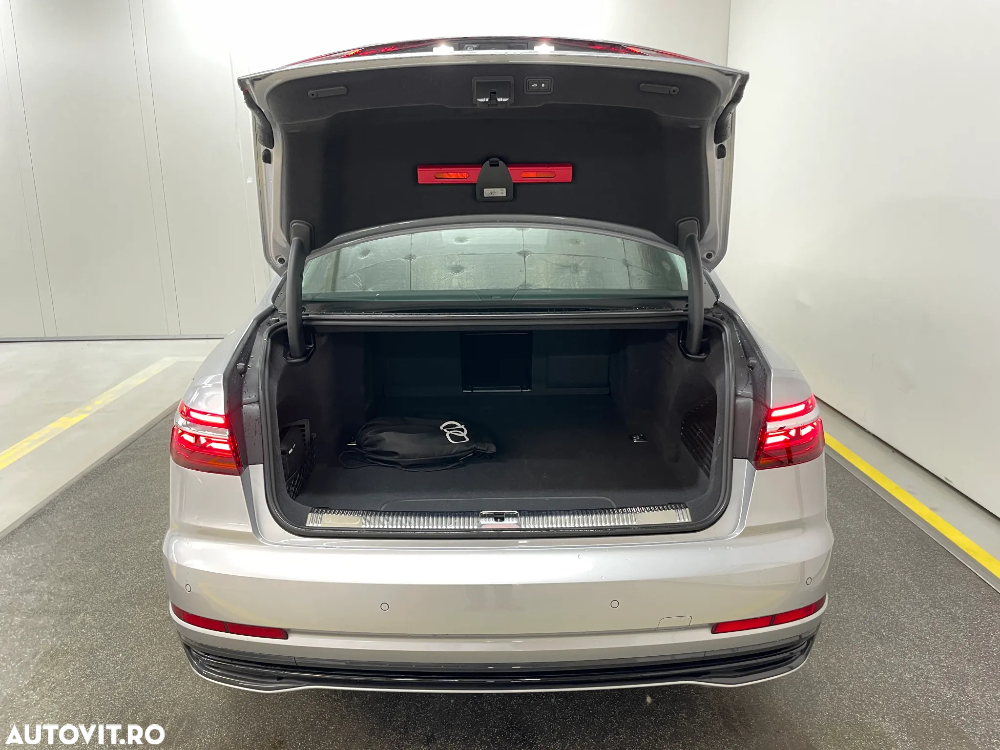 Audi A8 60 TFSI e quattro Tiptronic PHEV - 10