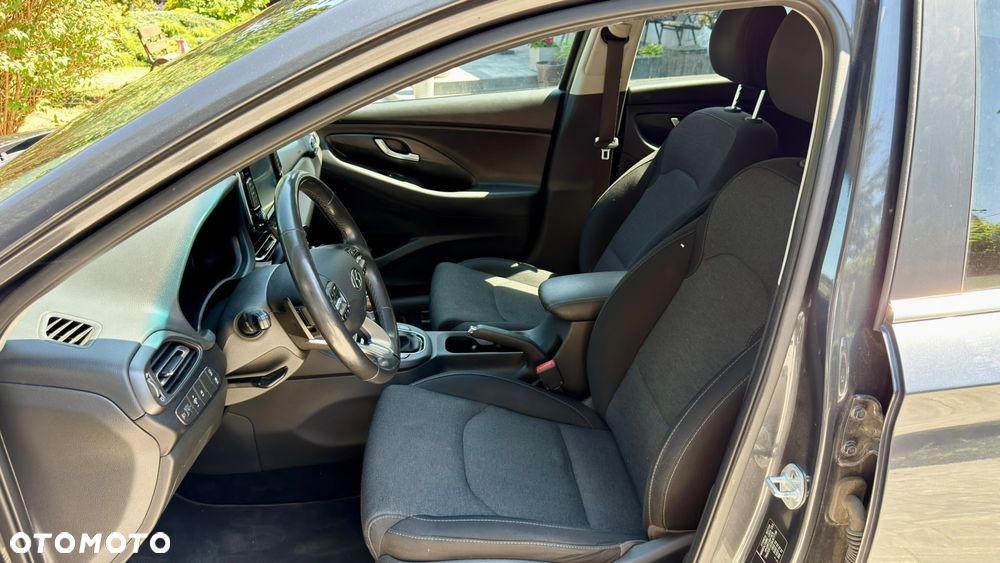 Hyundai i30 1.6 D Comfort DCT - 33