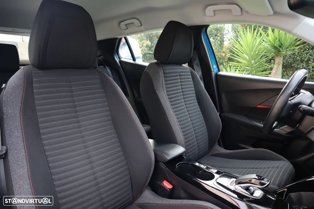 Peugeot e-2008 50 kWh Active Pack - 23