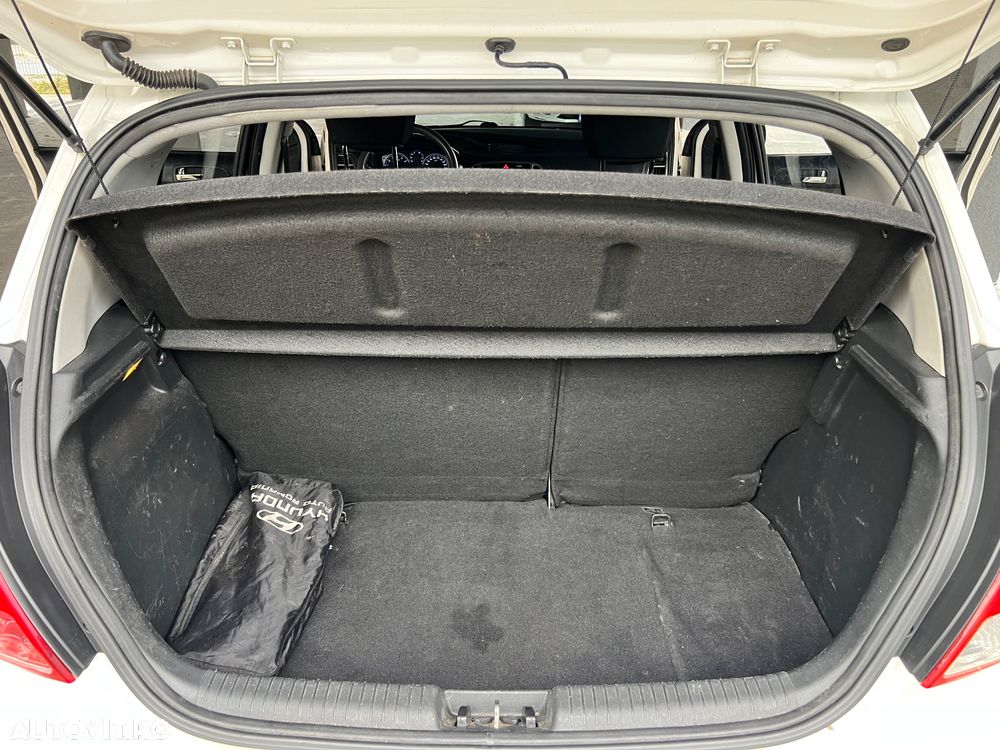 Hyundai i20 1.2 Comfort - 26
