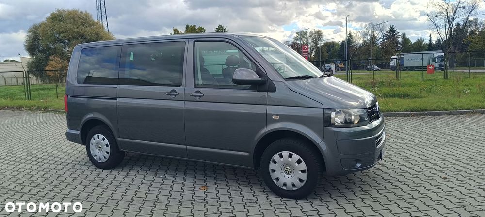 Volkswagen Caravelle - 5