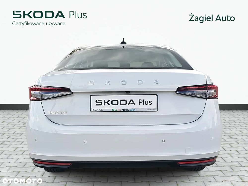Skoda Superb 2.0 TDI SCR Essence DSG - 4