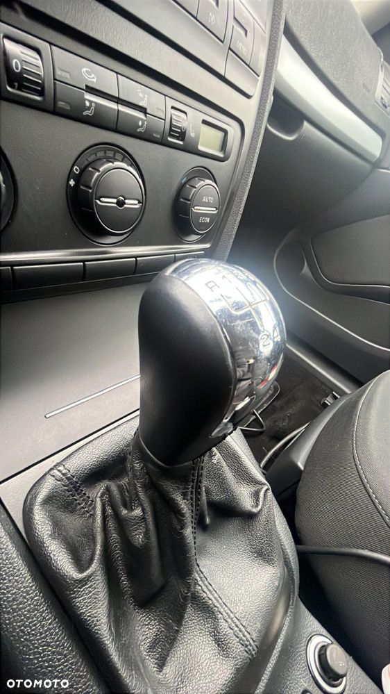 Skoda Octavia 1.6 Combi Ambiente - 36