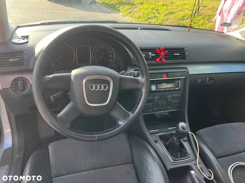 Audi A4 Avant - 6