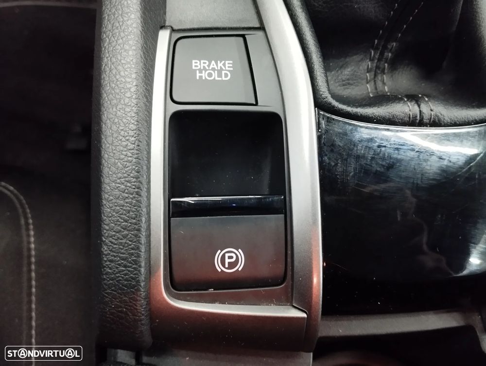 Honda Civic 1.0 i-VTEC Elegance Navi - 32