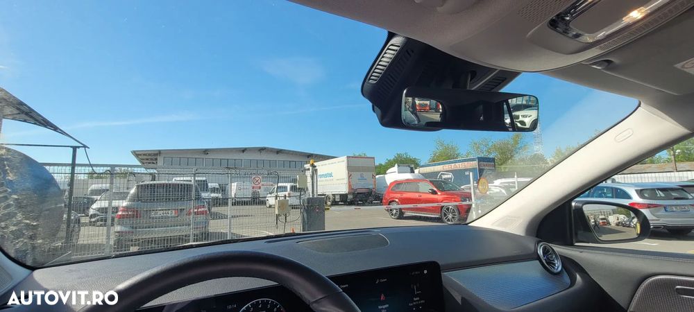 Mercedes-Benz GLA - 16