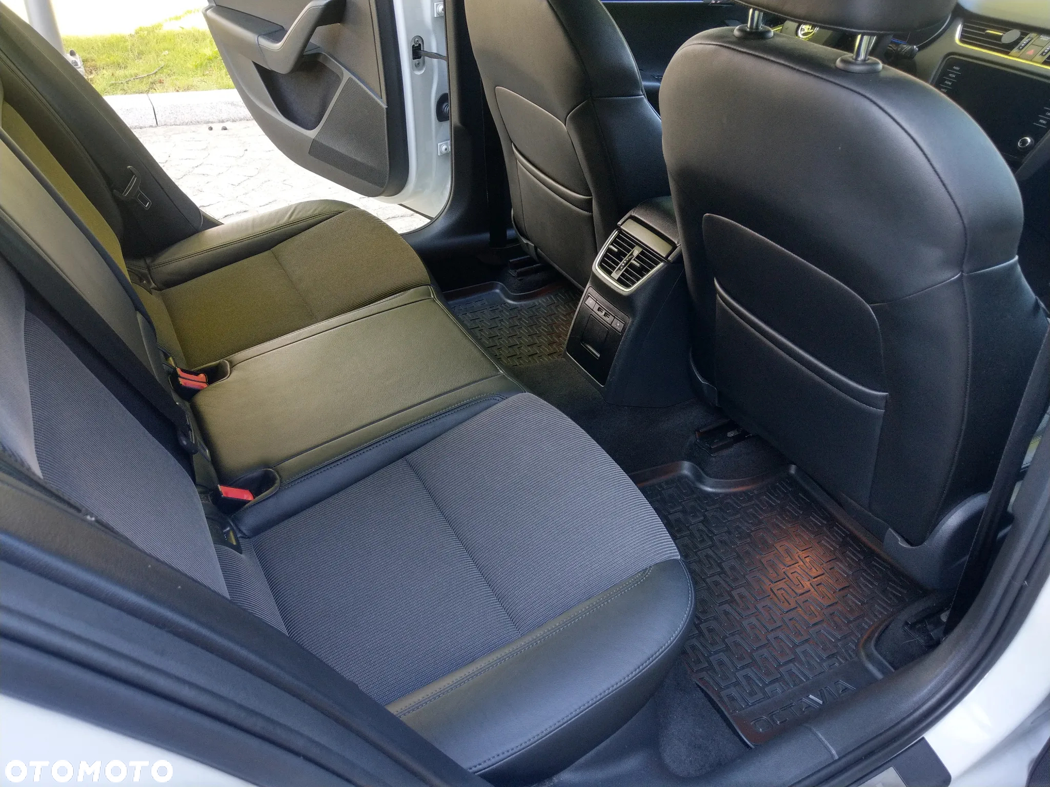 Skoda Octavia 2.0 TDI SCR 4x4 Style DSG - 19