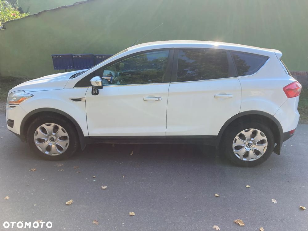 Ford Kuga 2.0 TDCi 2x4 Titanium - 3