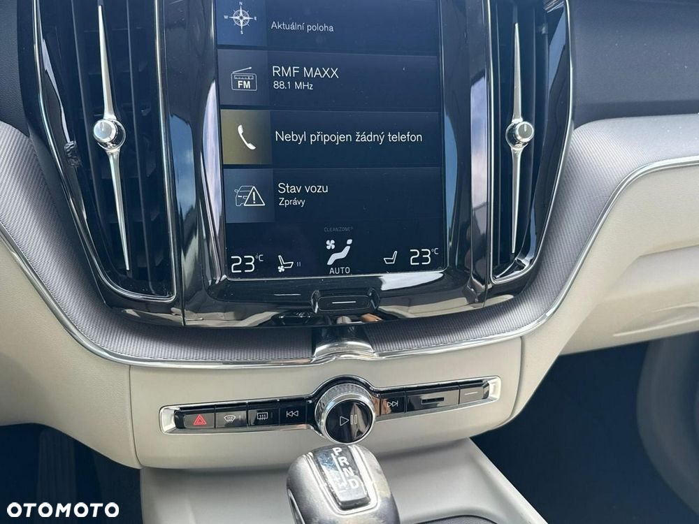 Volvo XC 60 B5 D AWD Geartronic Inscription - 34