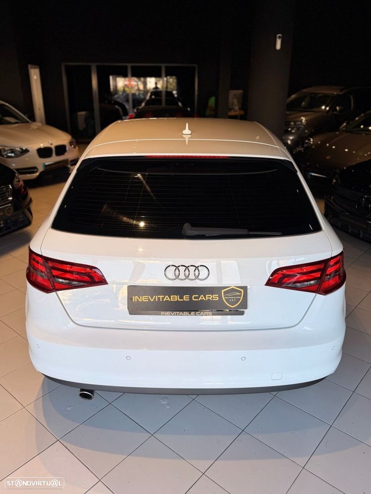 Audi A3 Sportback 1.6 TDI Design S tronic - 13