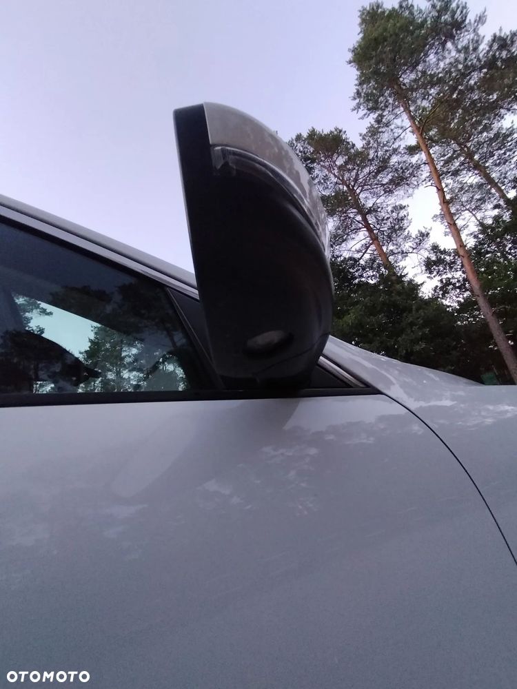 Ford Kuga - 12
