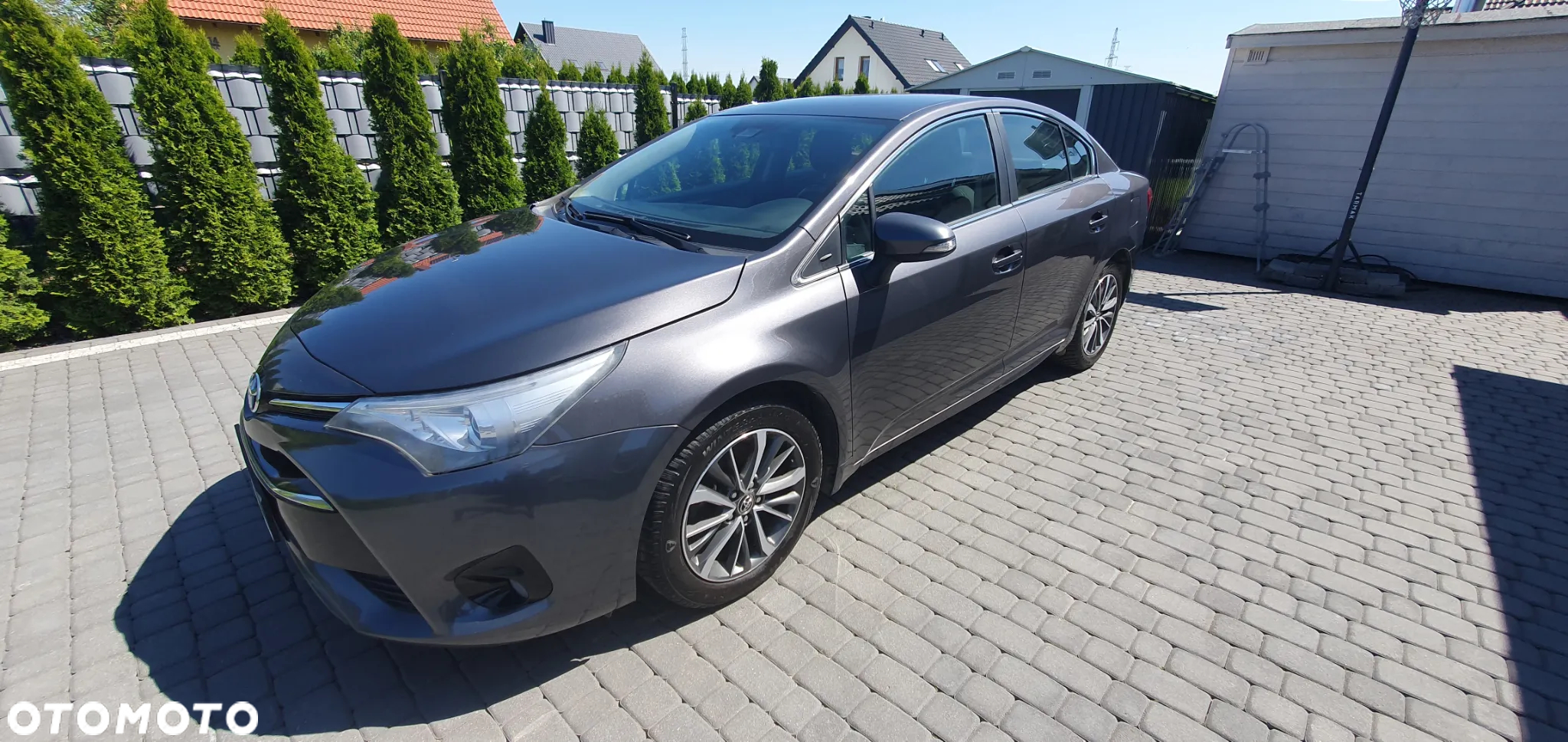 Toyota Avensis 2.0 D-4D Premium - 11