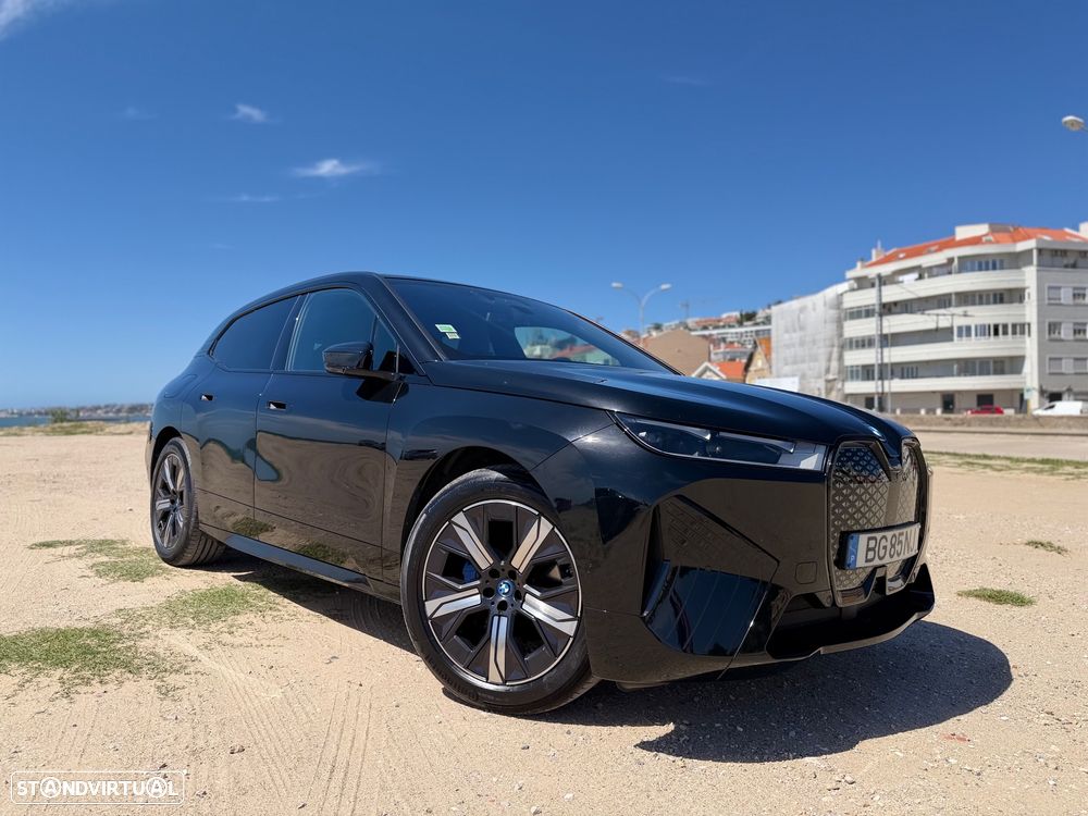 BMW iX xDrive 50 Pack Desportivo — fotografia 10