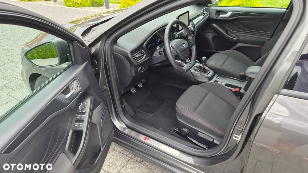 Ford Focus 1.0 EcoBoost Hybrid ST-LINE DESIGN - 7