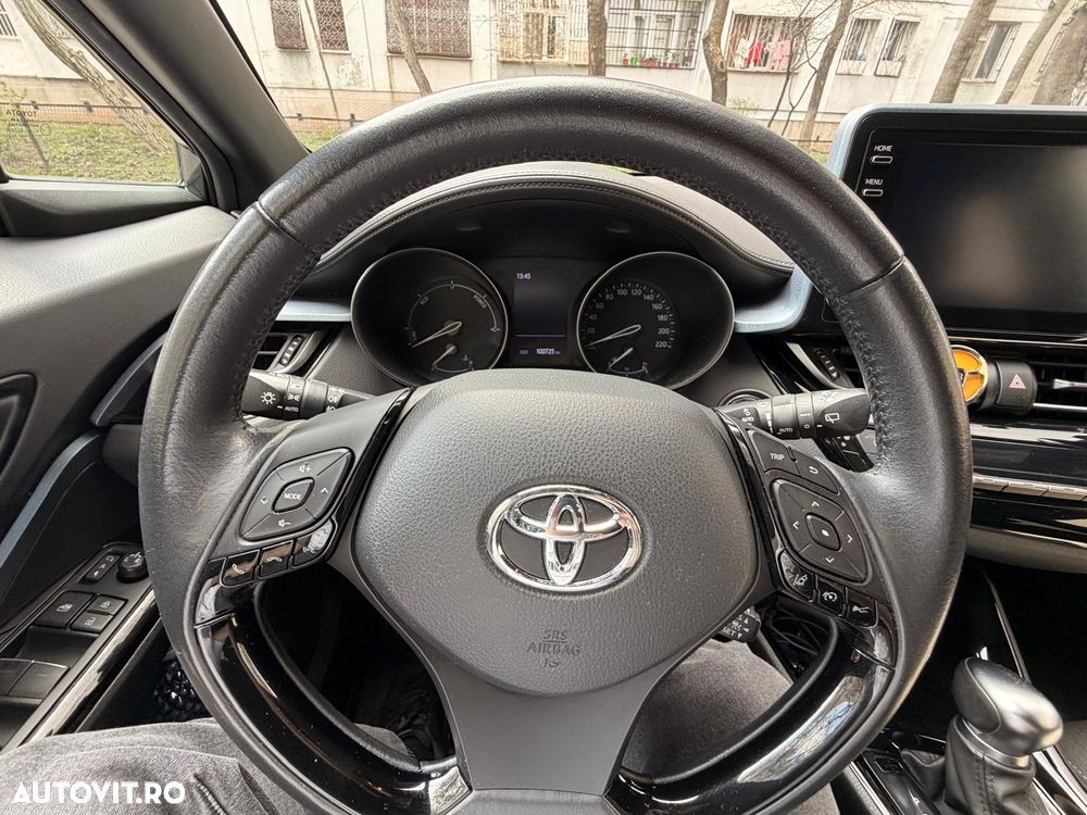 Toyota C-HR 1.8 HSD 4x2 CVT C-ult LED - 15