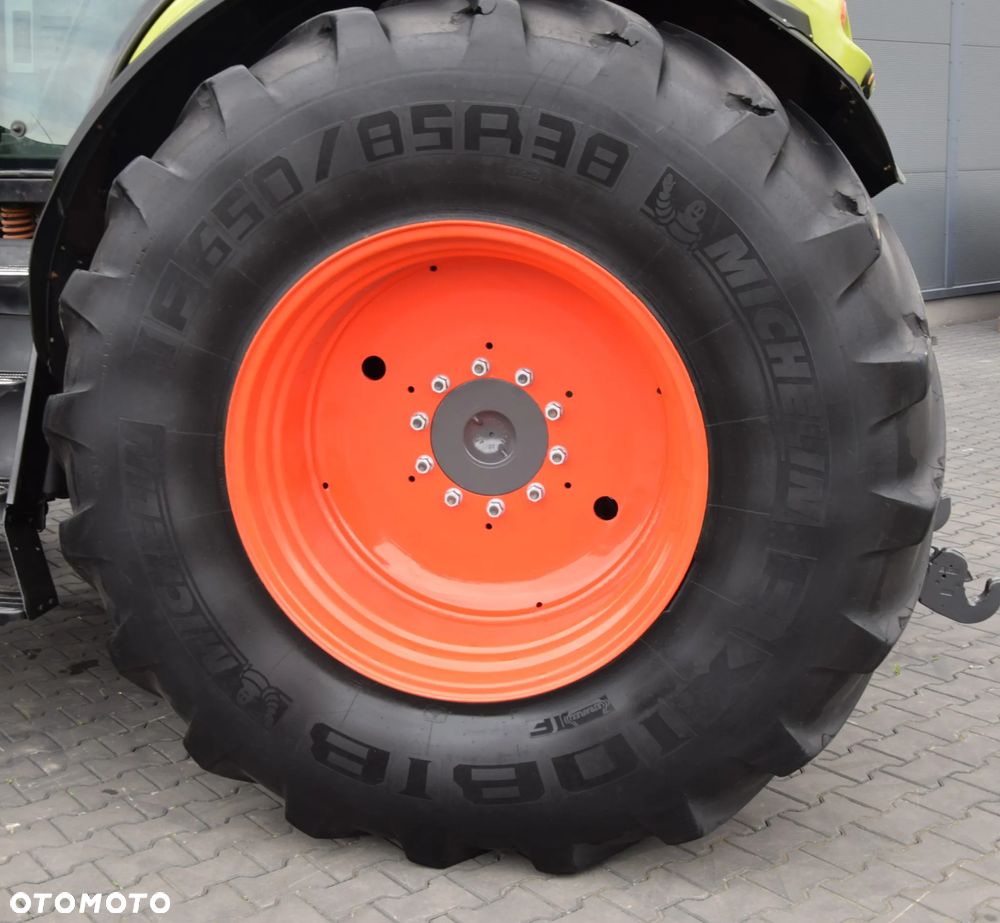 Claas Axion 850 - 12