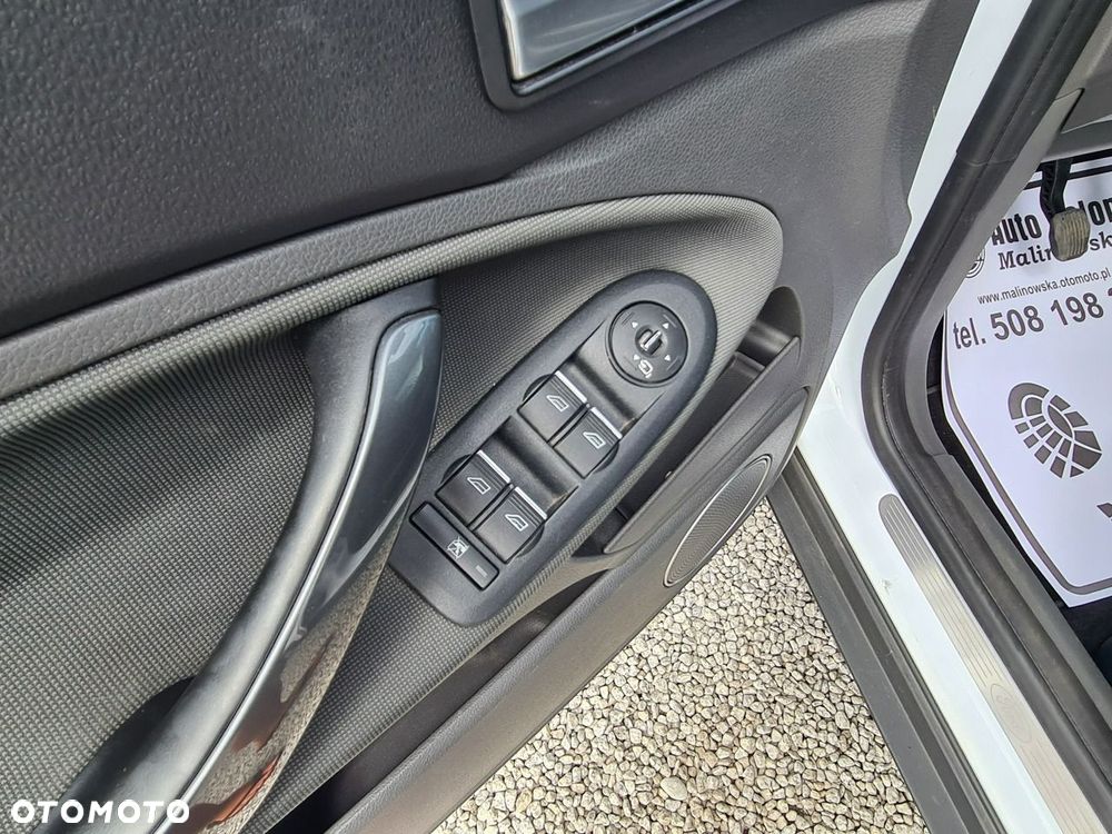 Ford Kuga 2.0 TDCi Titanium - 31