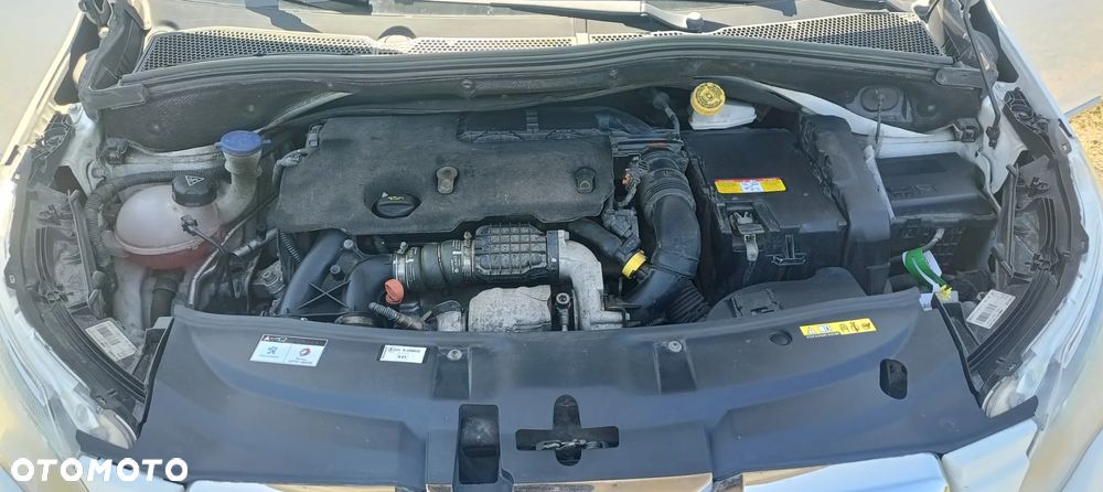 Peugeot 2008 e-HDi FAP 92 STOP & START Allure - 38