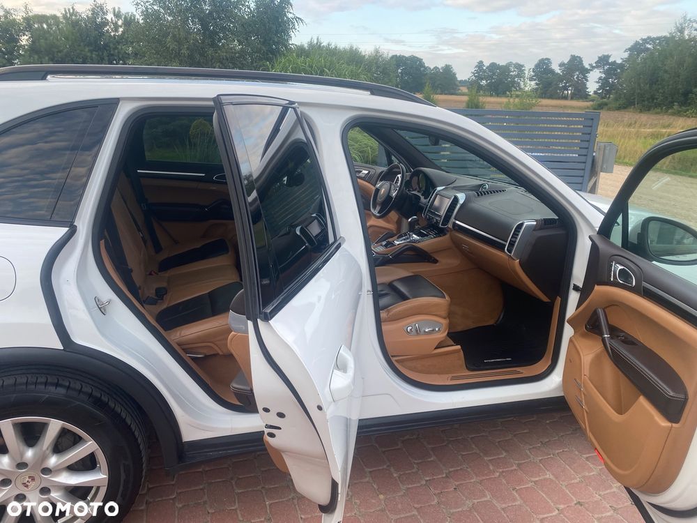 Porsche Cayenne - 8