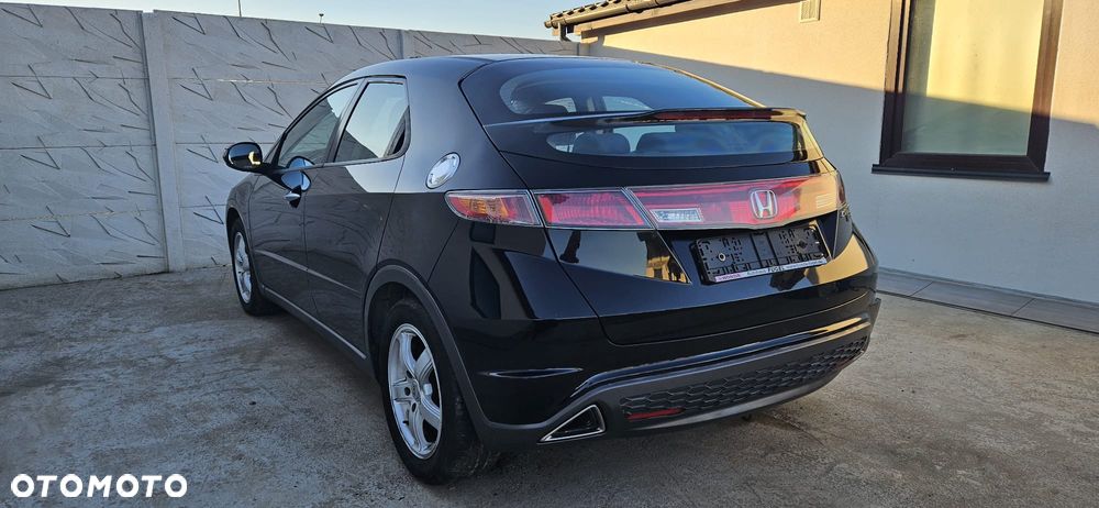 Honda Civic 1.8i-VTEC Sport - 12