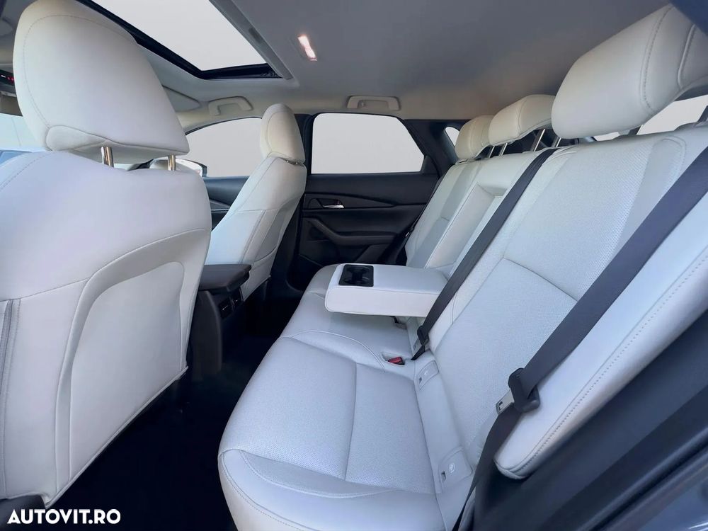 Mazda CX-30 SKYACTIV-X 2.0 M-Hybrid AWD Aut. SELECTION - 16