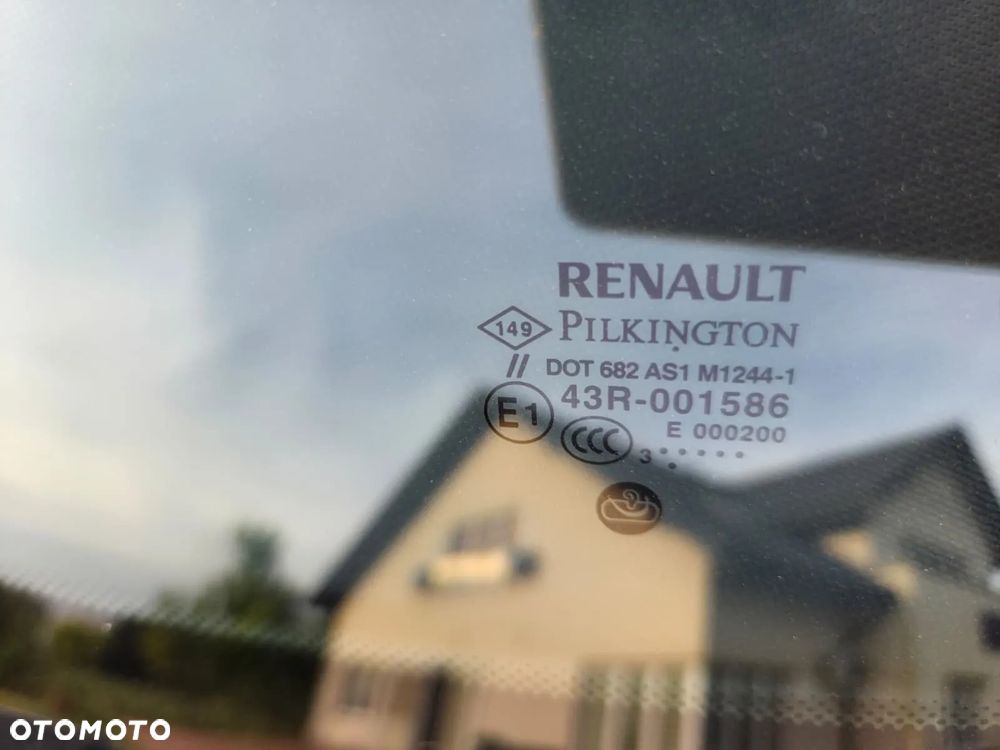 Renault Captur 1.2 TCe Helly Hansen EDC - 26