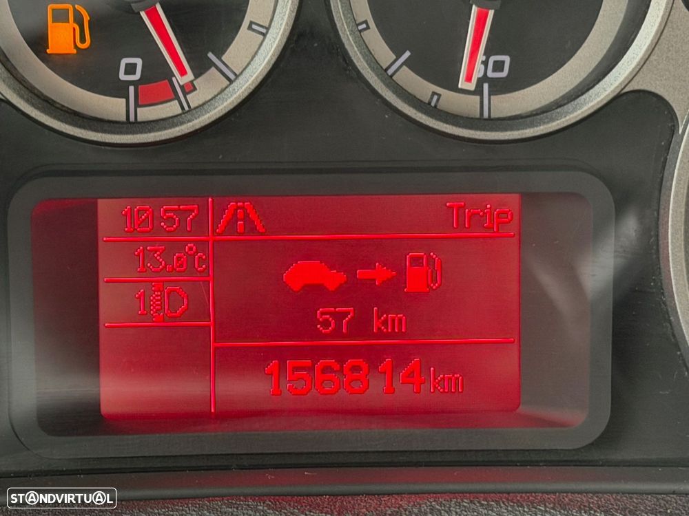 Alfa Romeo MiTo 1.3 JTD Distinctive S&S - 38