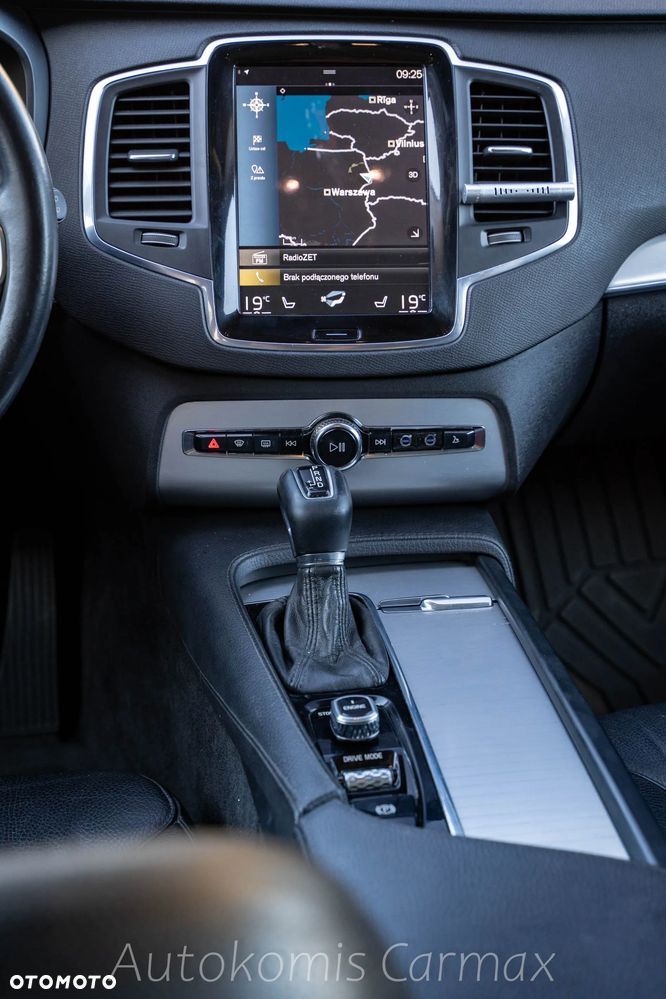 Volvo XC 90 T5 AWD Momentum - 24