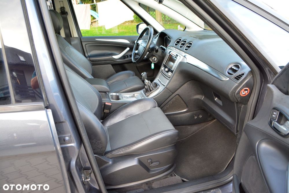Ford S-Max - 26