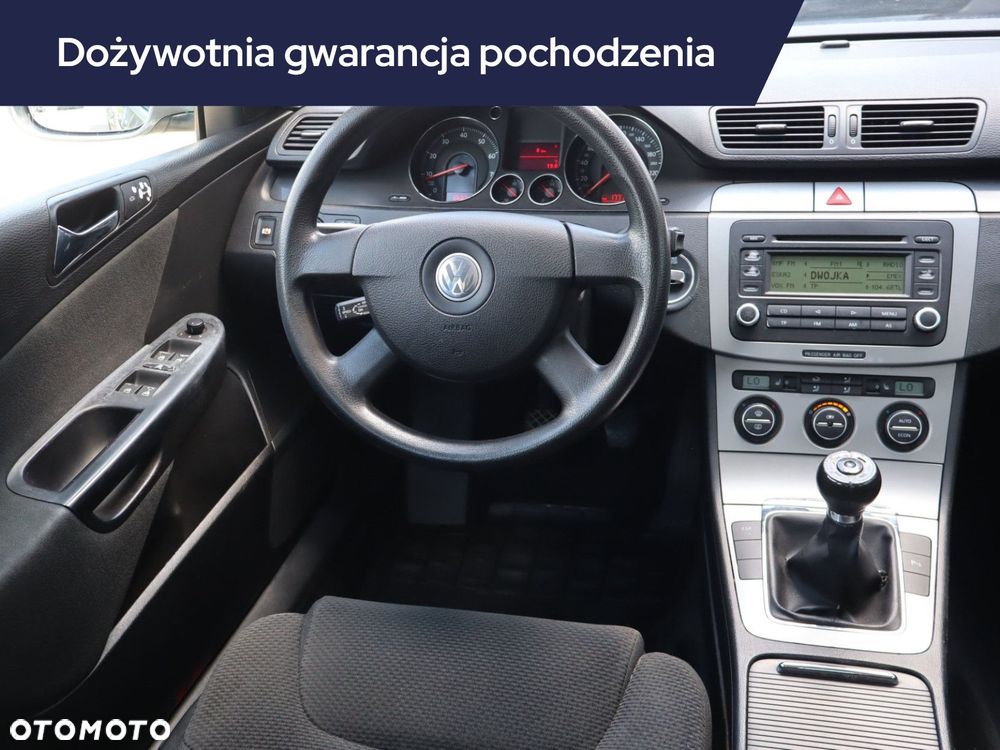 Volkswagen Passat - 9