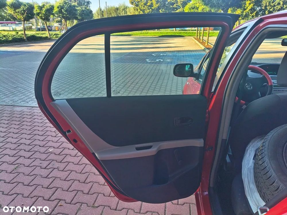 Toyota Yaris 1.0 VVT-i Team - 15