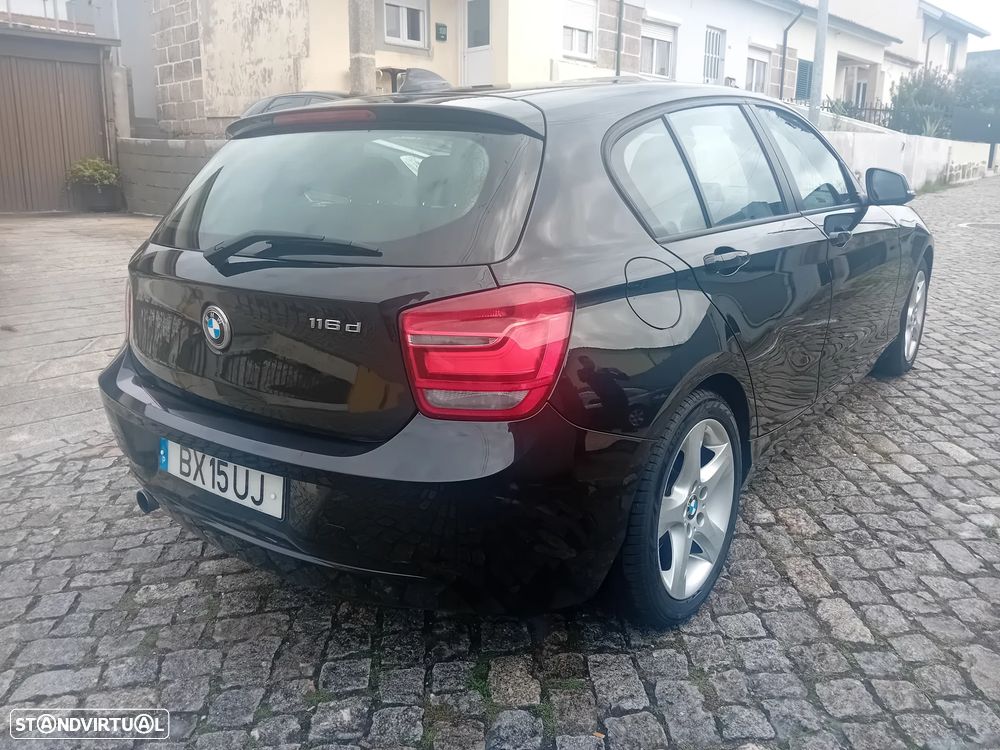 BMW 116 d Line Urban - 17