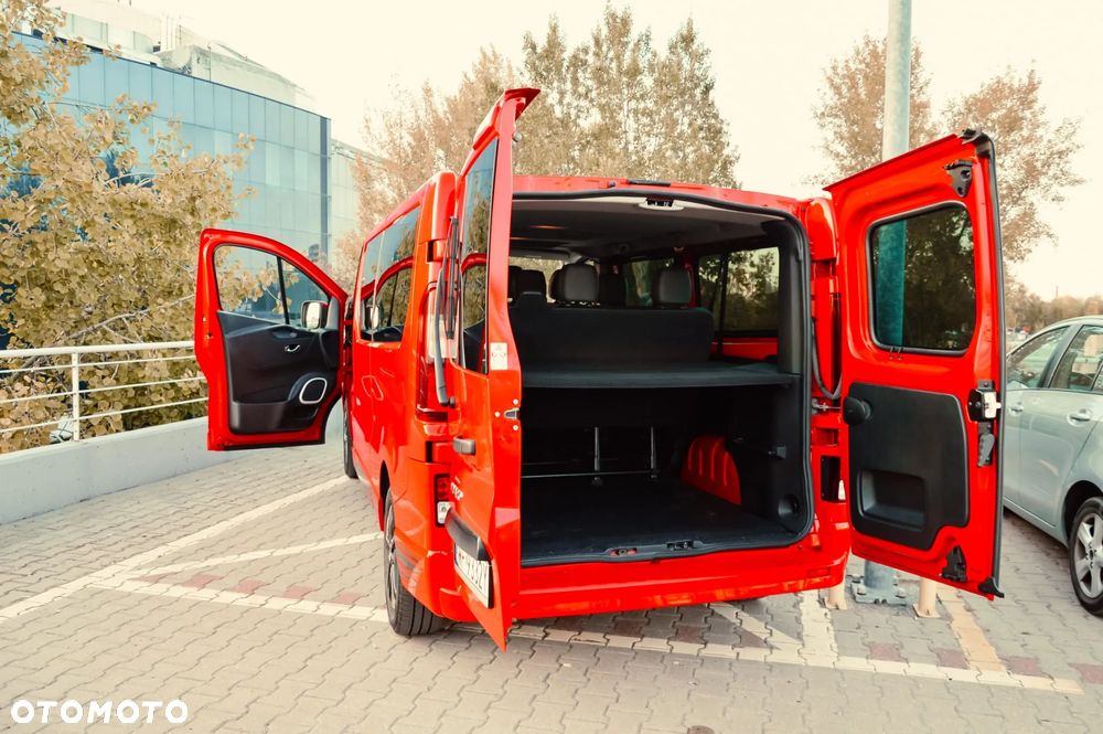Opel Vivaro L2H1 2,9t Elegance Business - 11