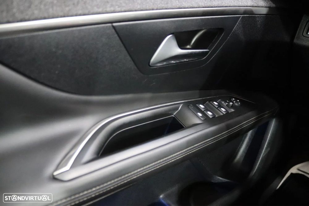 Peugeot 3008 1.2 PureTech Allure - 11