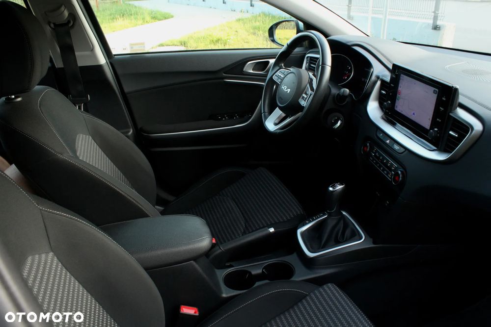 Kia Ceed 1.5 T-GDI M - 13
