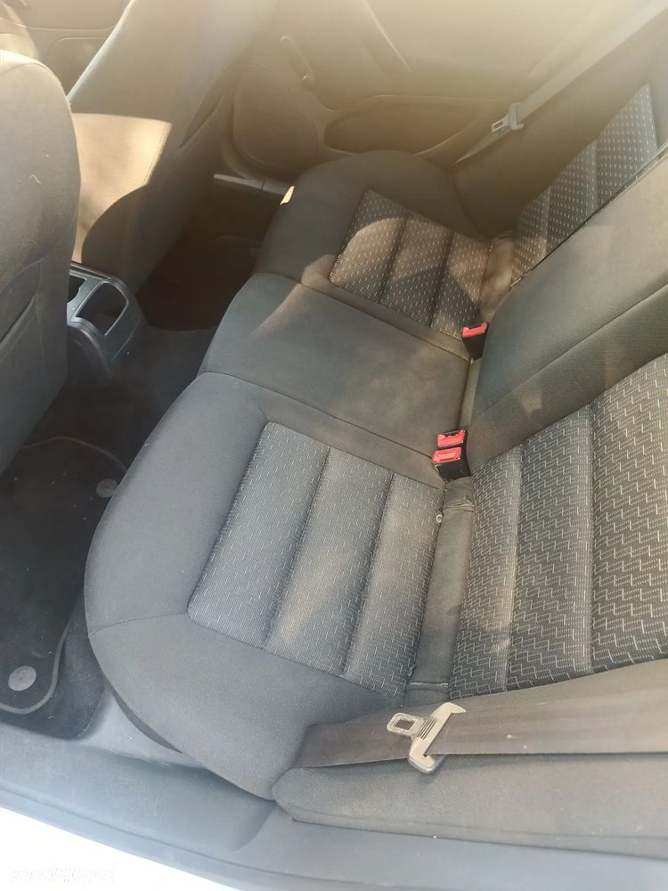 Skoda Octavia 1.6 Ambiente - 14
