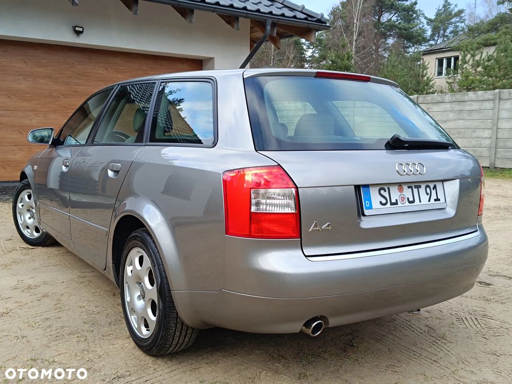 Audi A4 Avant - 6