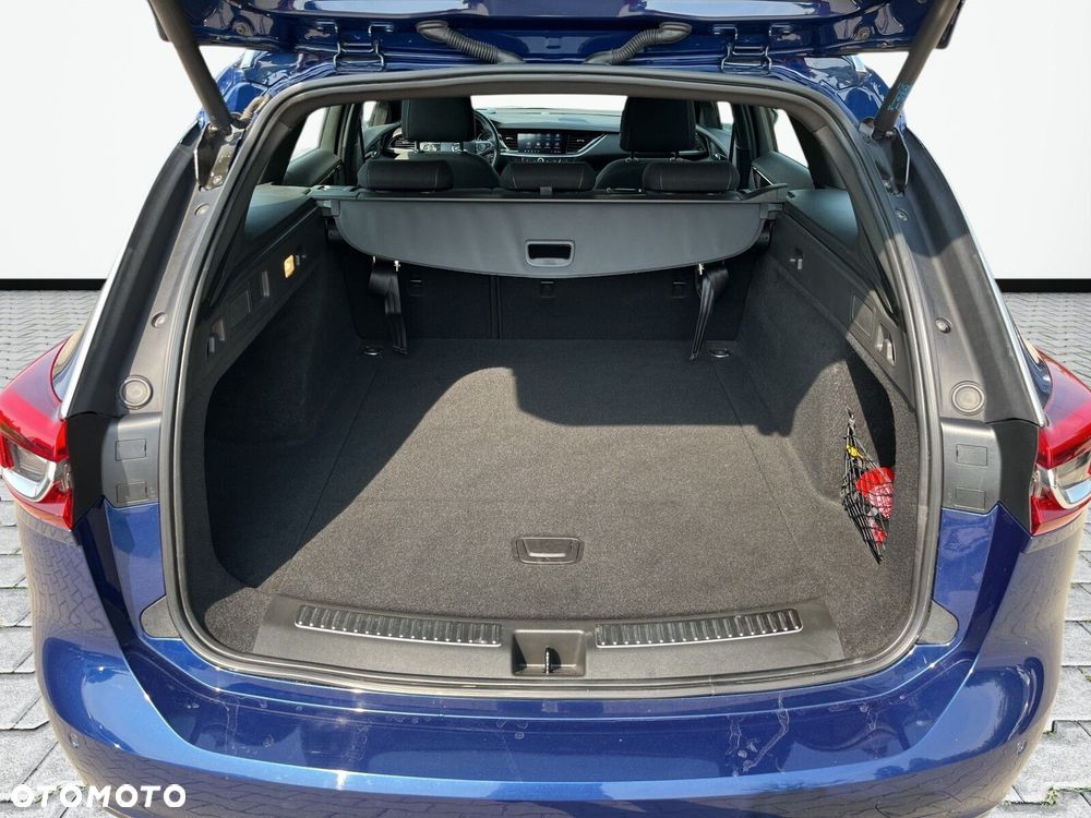 Opel Insignia - 10