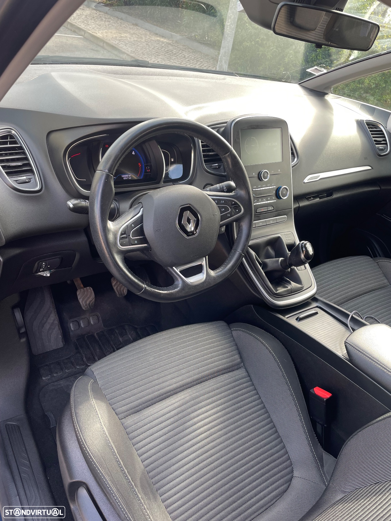 Renault Grand Scénic 1.5 dCi Expression SS - 6