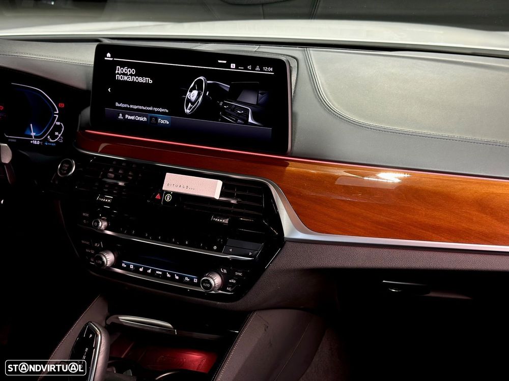 BMW 530 e Pack M - 52