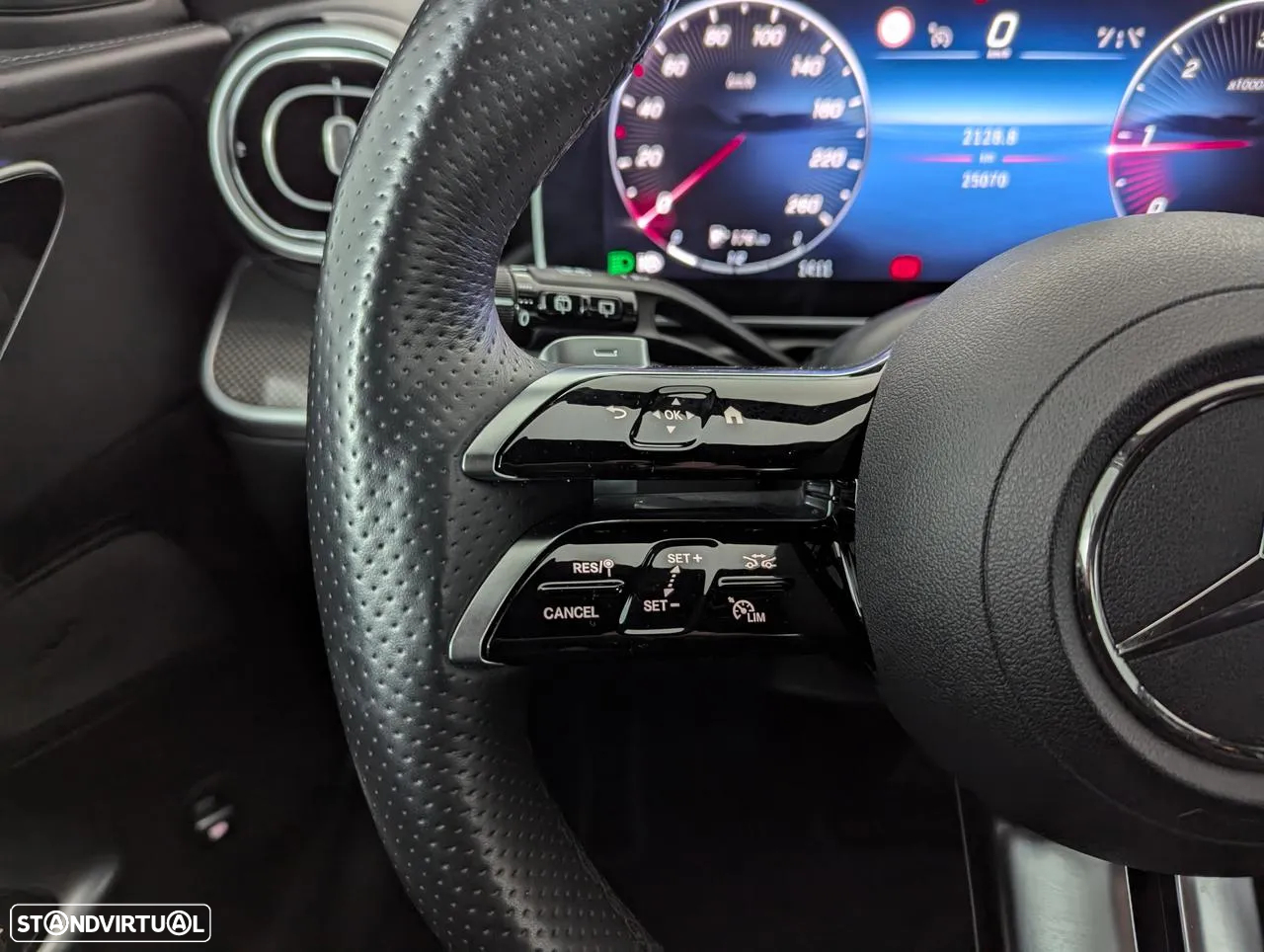Mercedes-Benz C 300 d AMG Line - 26