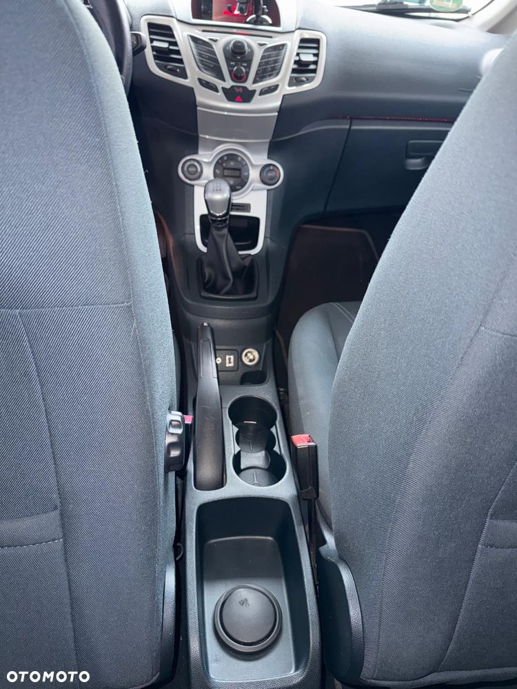 Ford Fiesta 1.4 Titanium - 17