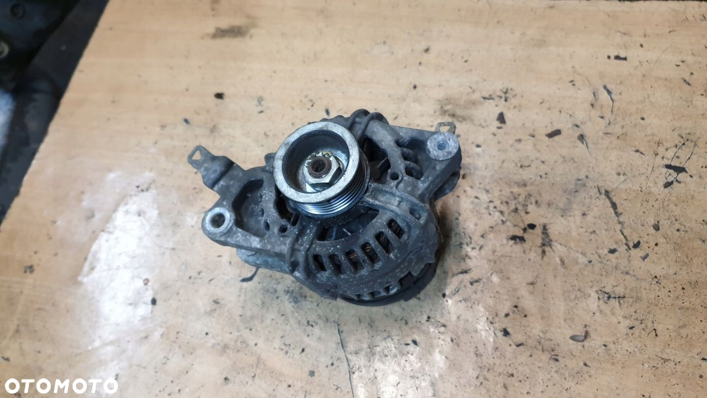 TOYOTA YARIS II 1.0 12V ALTERNATOR - 2