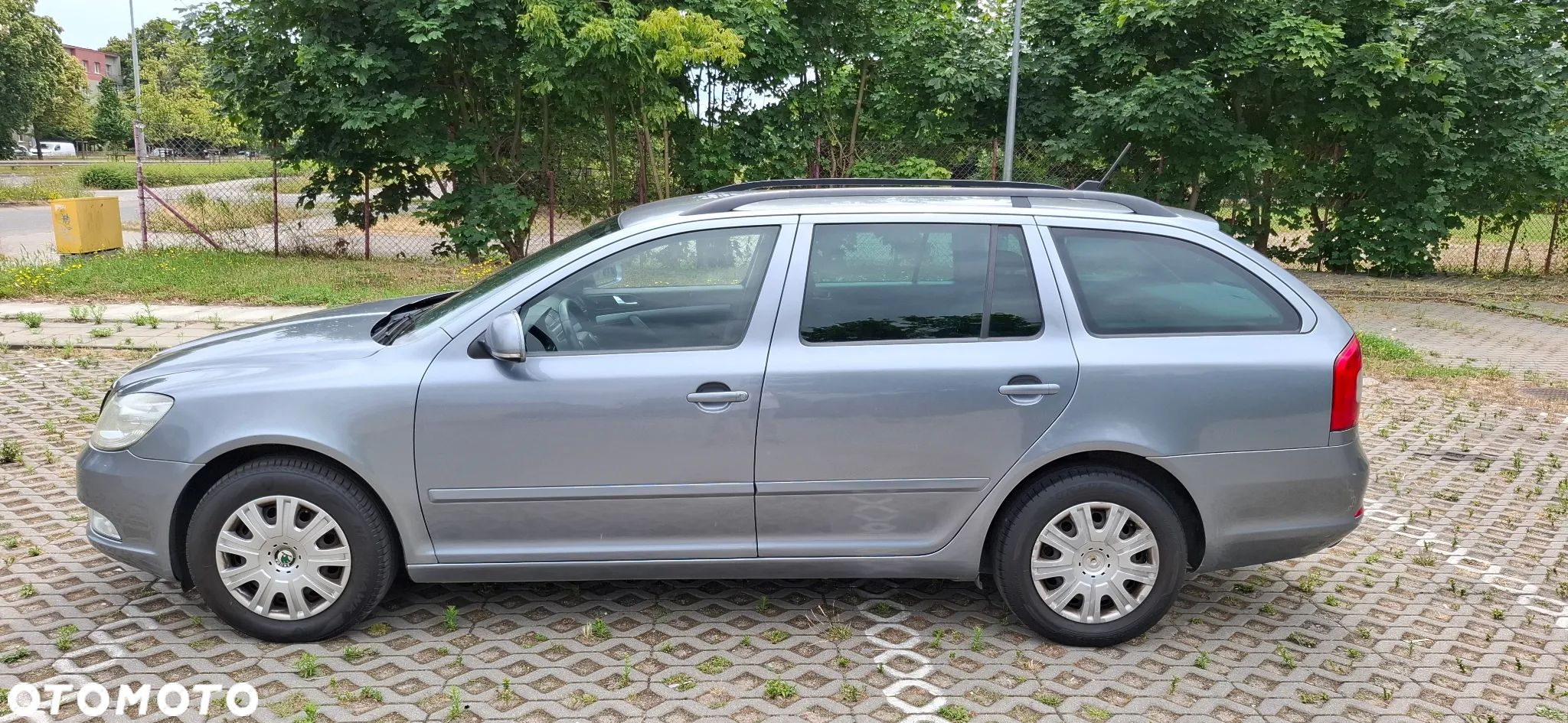 Skoda Octavia 1.6 Ambiente - 1