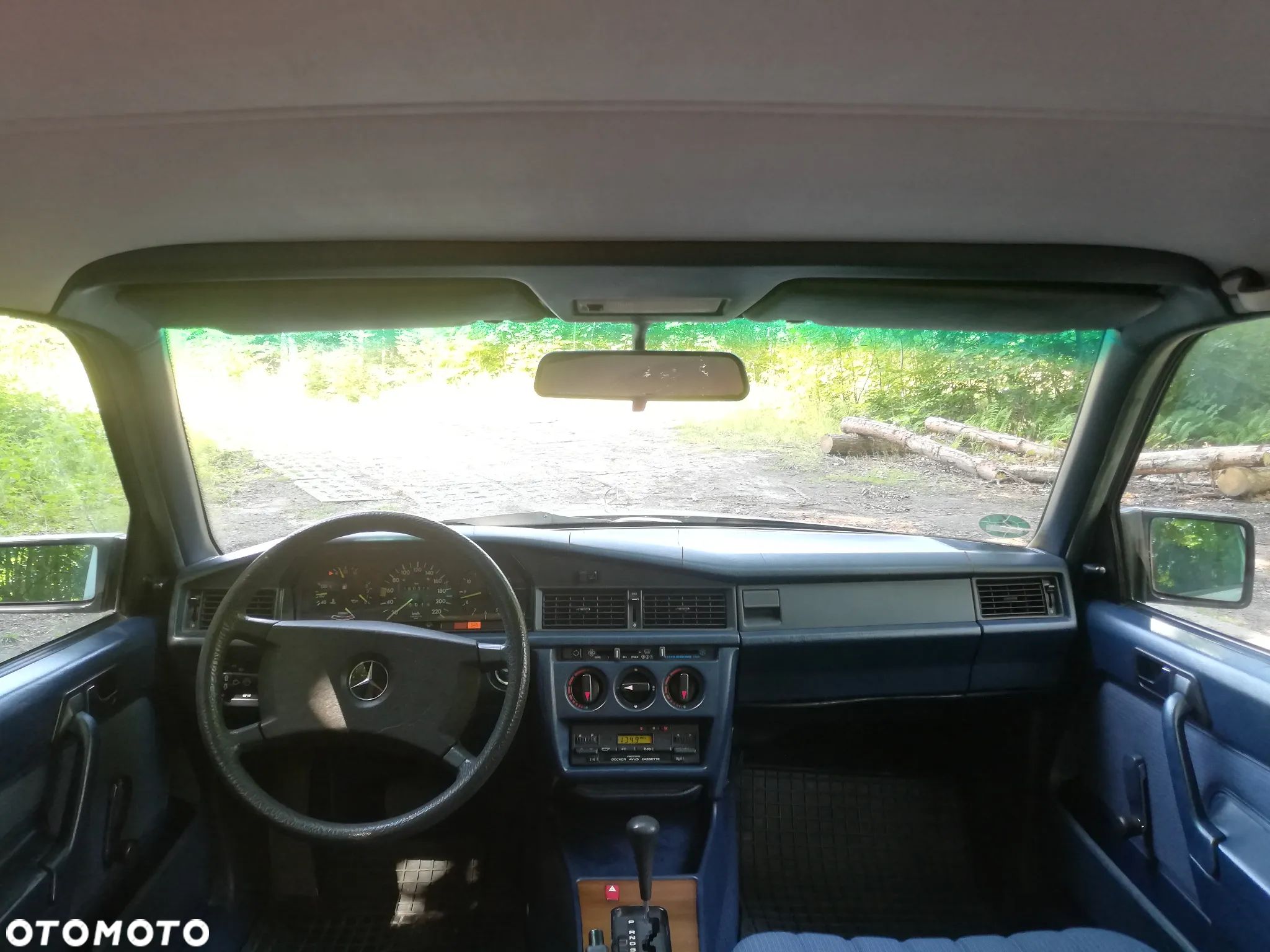 Mercedes-Benz W201 (190) - 1
