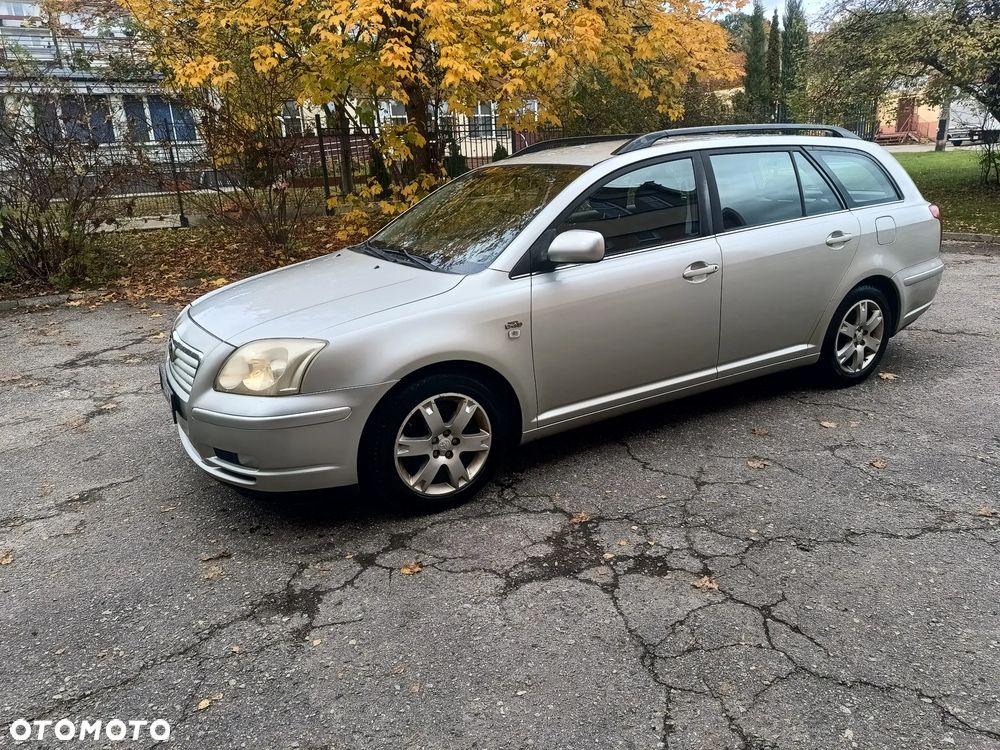 Toyota Avensis 2003 photo 3