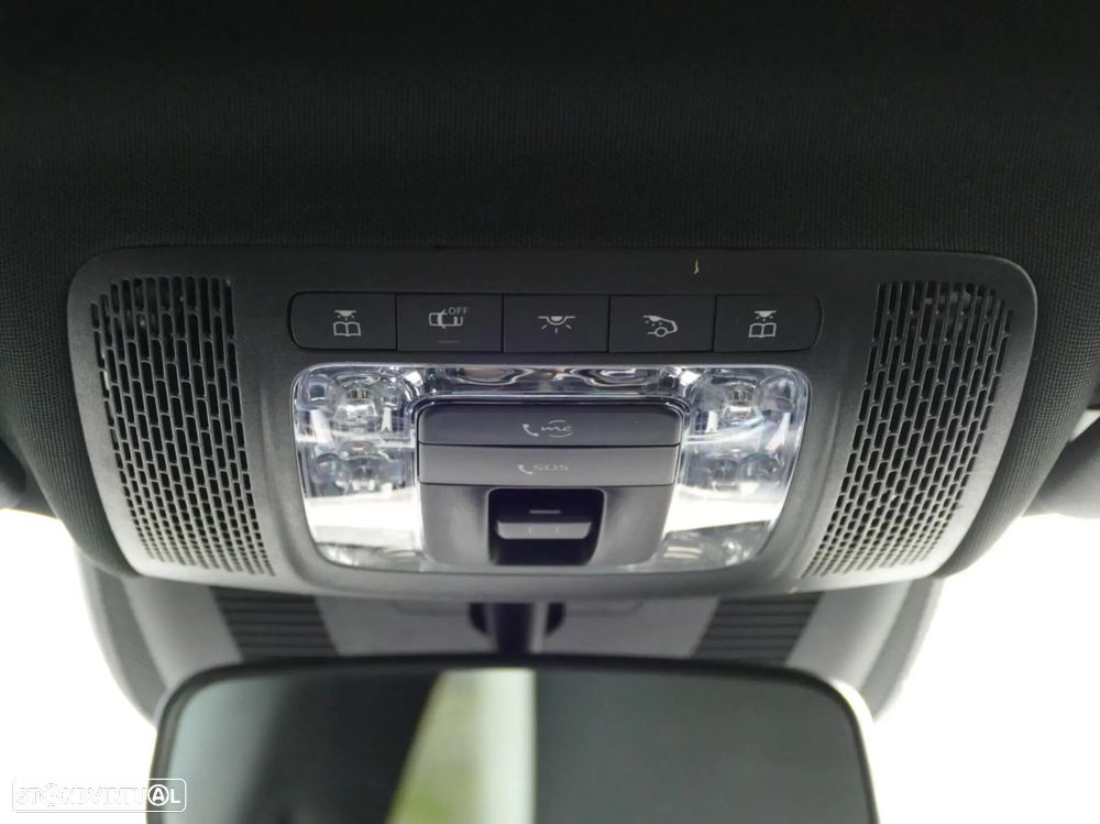 Mercedes-Benz CLA 250 e Shooting Brake AMG Line - 32