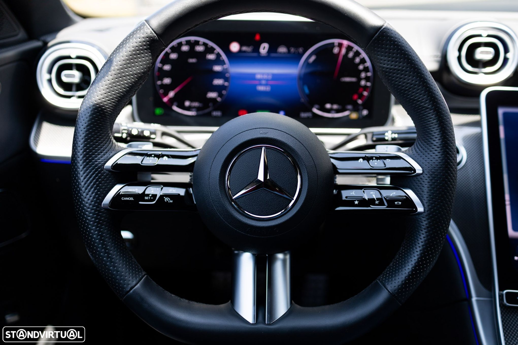 Mercedes-Benz C 300 e AMG Line - 15